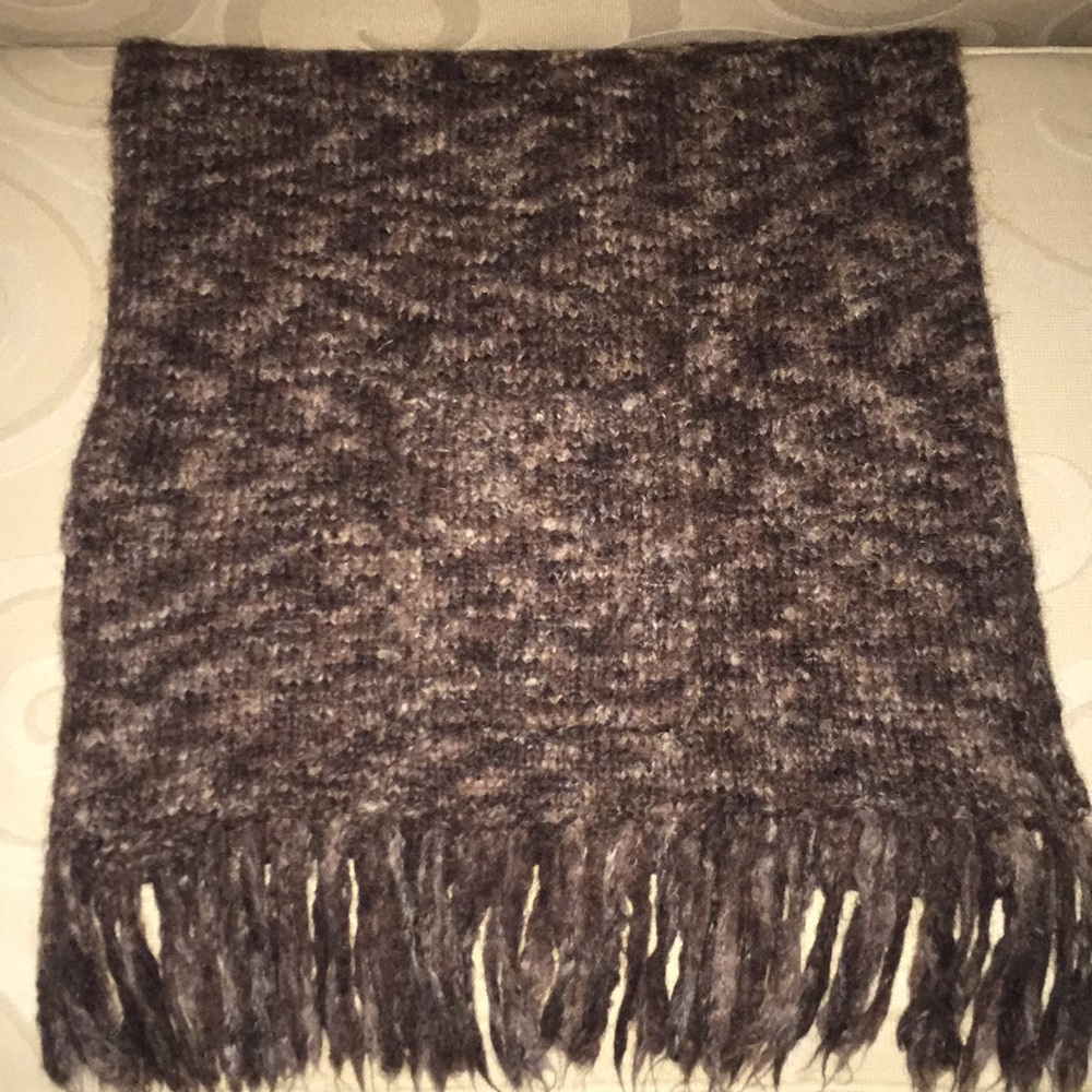 Doncaster Wrap With Two Pockets - image 1